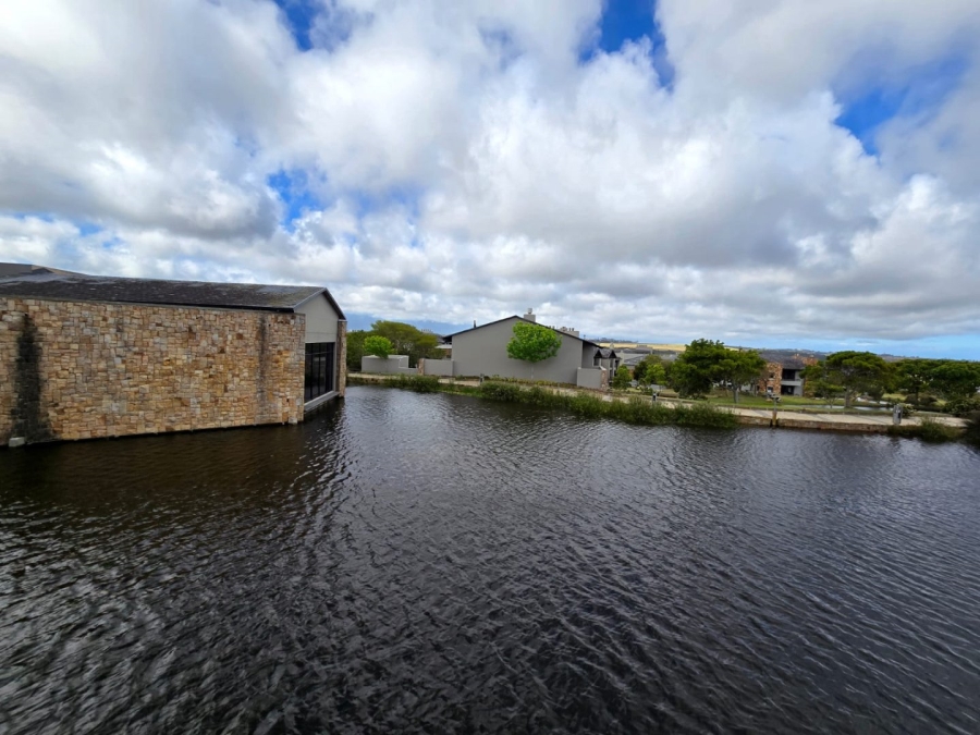 To Let 2 Bedroom Property for Rent in Oubaai Western Cape